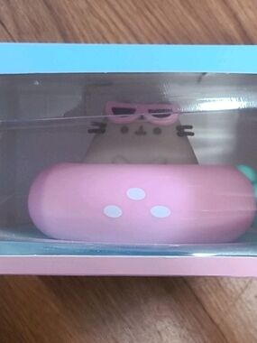 Rare! Summer 2026 Pusheen Pink Floatie Figure with Sunglasses